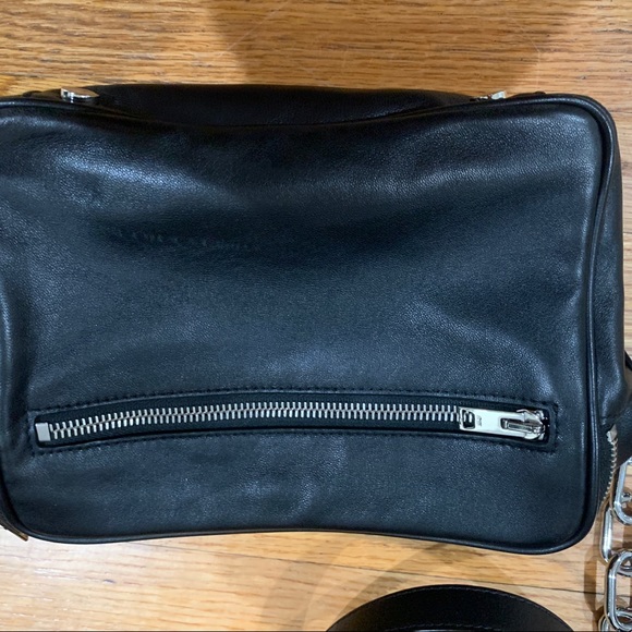 ALEXANDER WANG BLACK CROSSBODY LEATHER BAG WITH SILVER CHAIN AND DETAILS - Picture 9 of 9